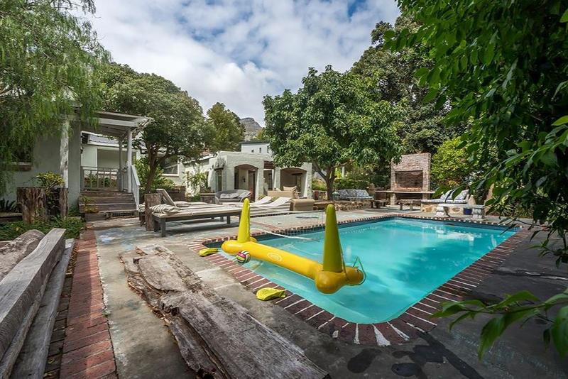 8 Bedroom Property for Sale in Hout Bay Western Cape